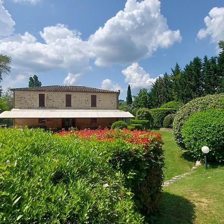 Country Hotel Poggiomanente Умбертиде Екстериор снимка