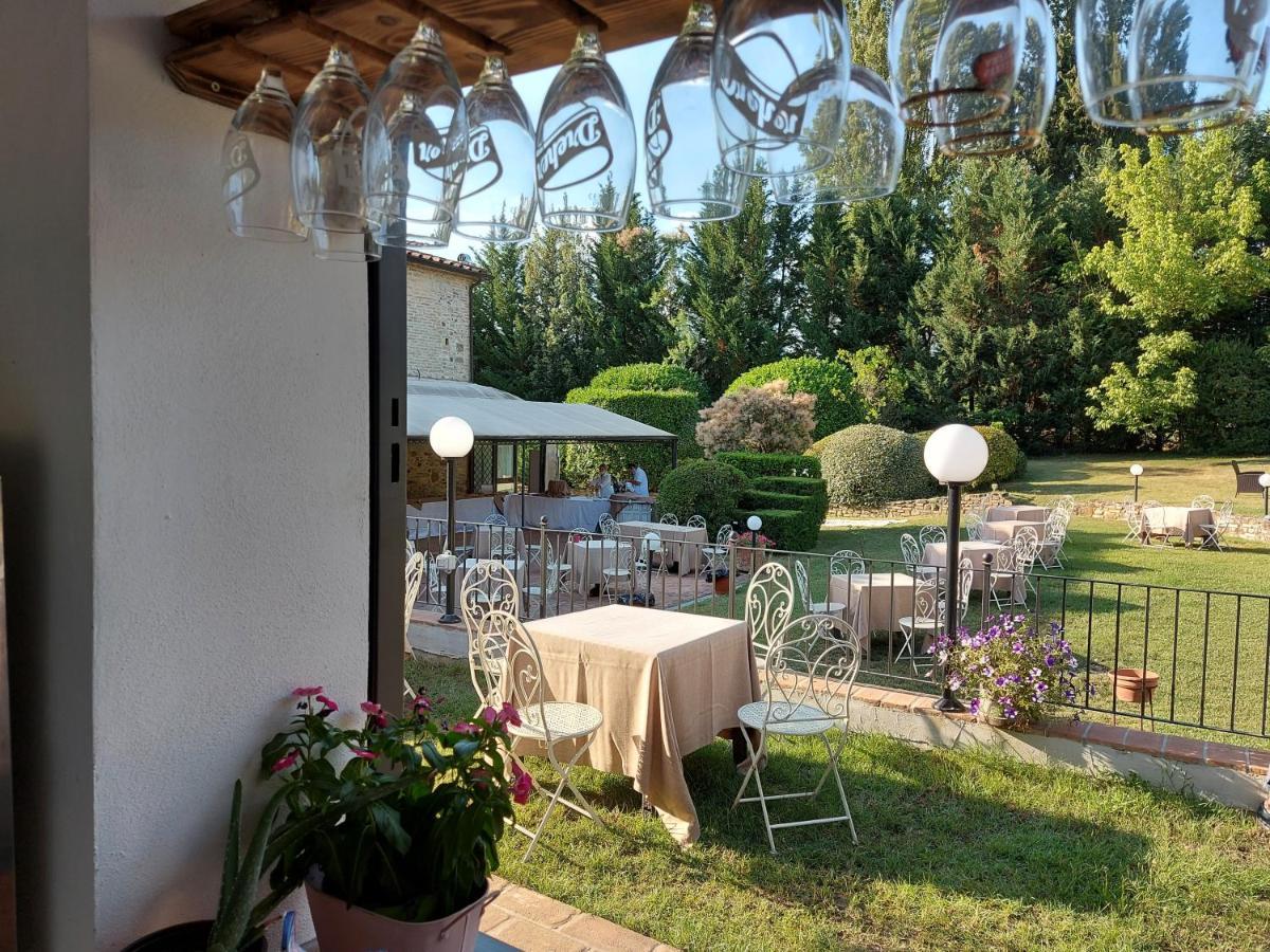Country Hotel Poggiomanente Умбертиде Екстериор снимка