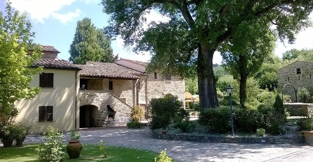Country Hotel Poggiomanente Умбертиде Екстериор снимка