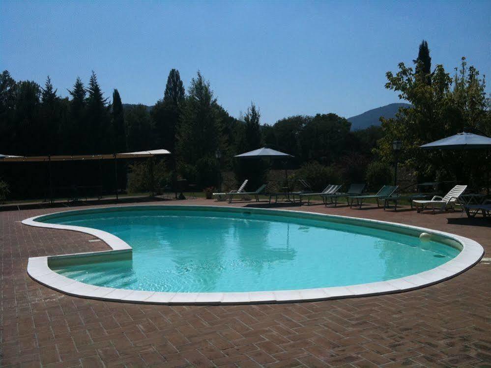 Country Hotel Poggiomanente Умбертиде Екстериор снимка